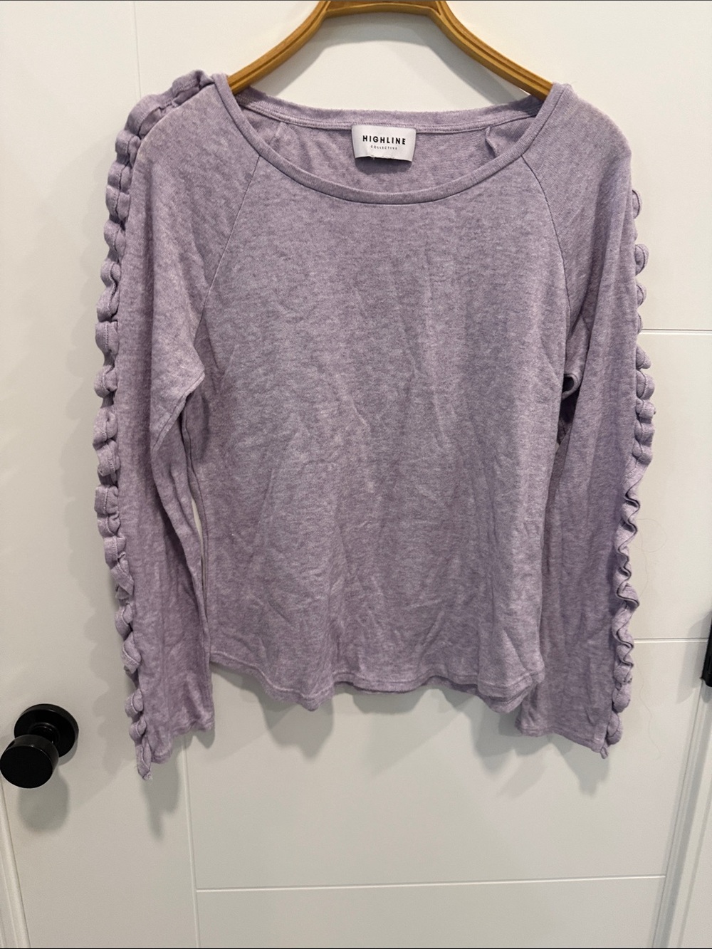 High line Lavender Ruffle-Sleeve Women's Top size medium